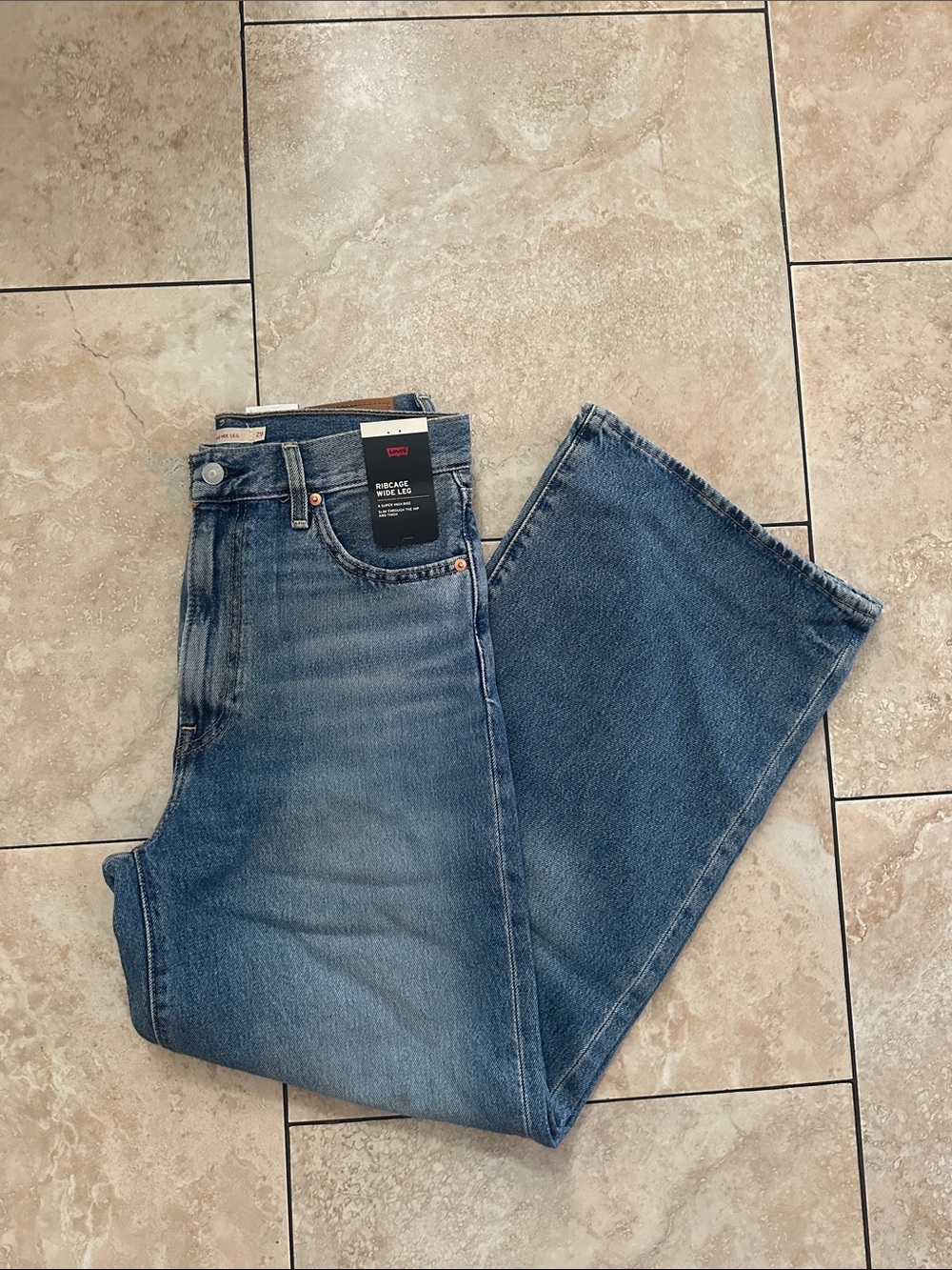 Levi’s Ribcage Wide Leg